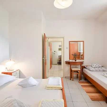 Apartment Zorica *** *